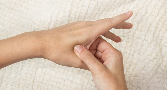 digitopressione mal di testa